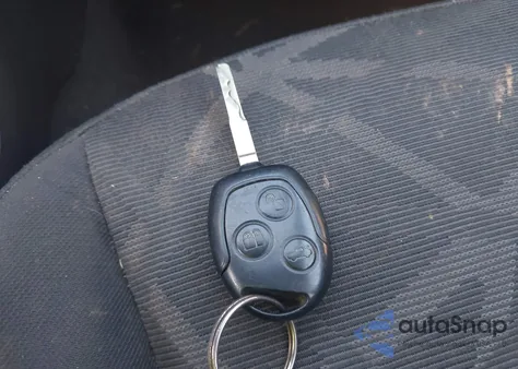 2011 Ford Fiesta Se z USA, uszkodzony, nr VIN 3FADP4EJ2BM233373